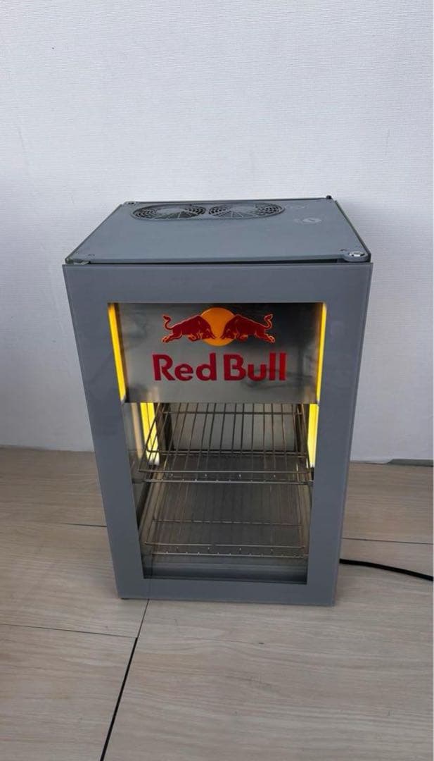 【ぱんださま専用】Red Bull refrigerator レッドブル 冷蔵庫 RED BULL 0.7 Cu Ft Free Standing Countertop Mini Fridge Model # RB